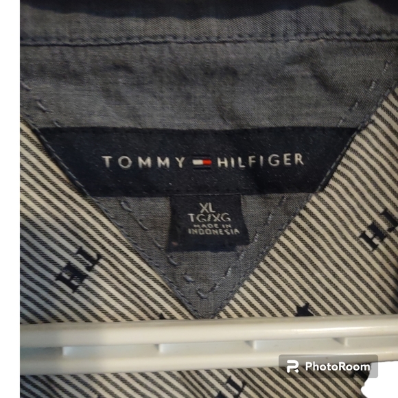 Tommy Hilfiger button down men's XL blue TM initials with blue stars - Picture 3 of 3
